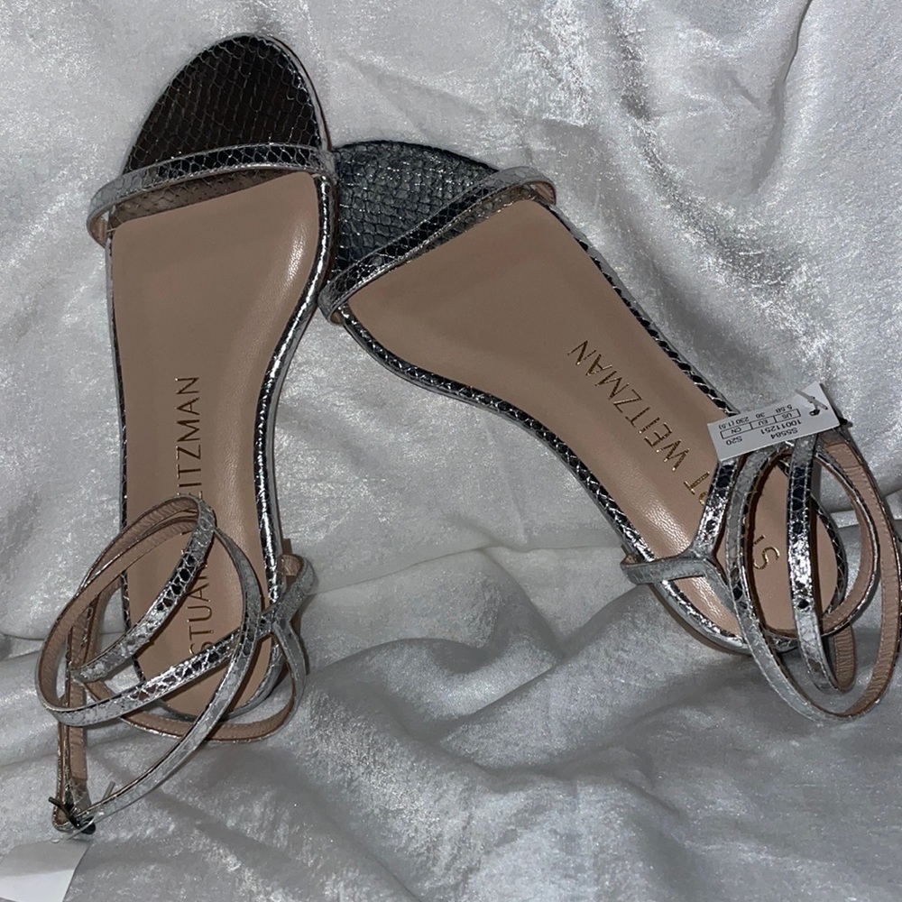 STUART WEITZMAN “Merinda” Snake-Embossed Leather Sandal Metallic Silver - Sz 5.5